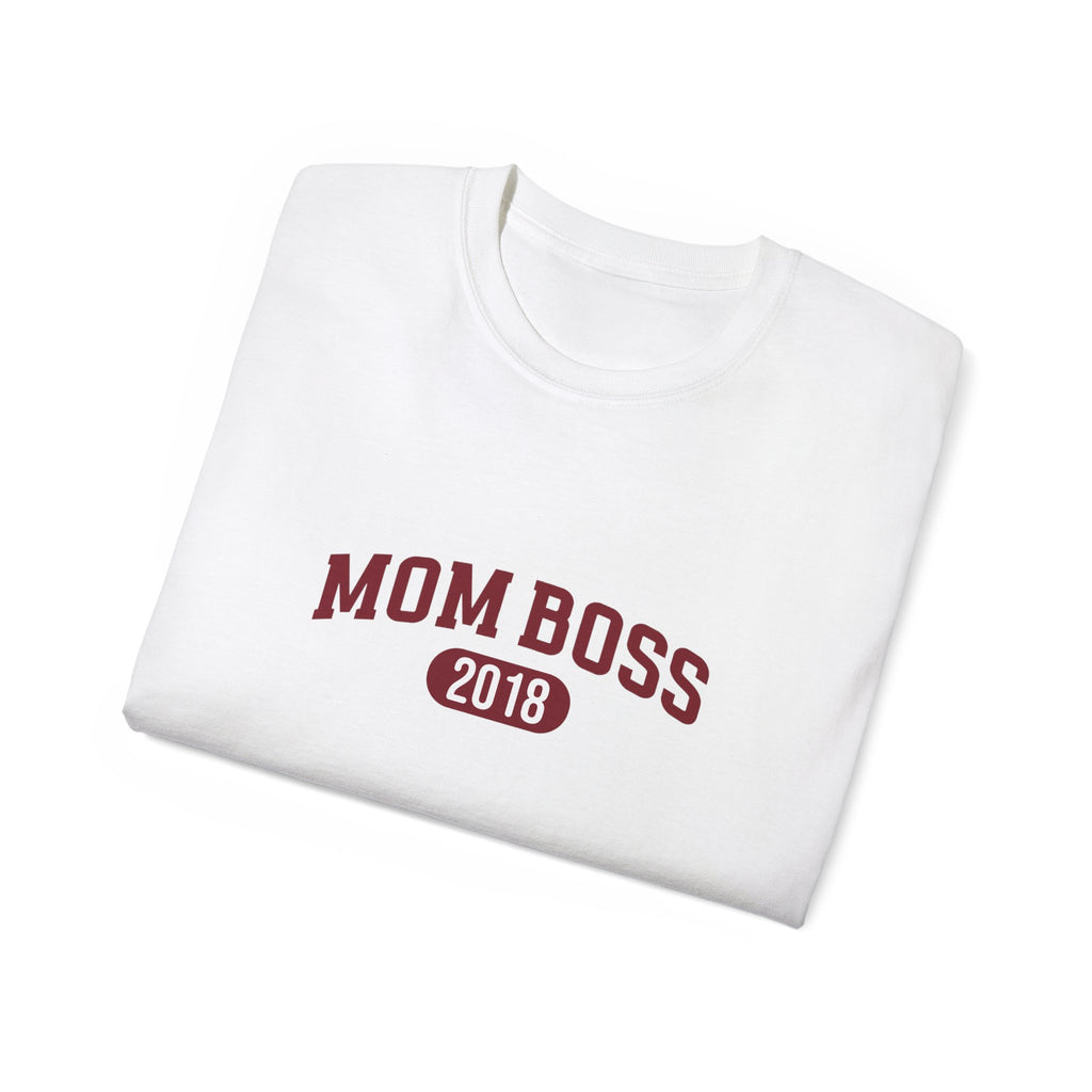 T-Shirt Mom Boss and first names on sleeve