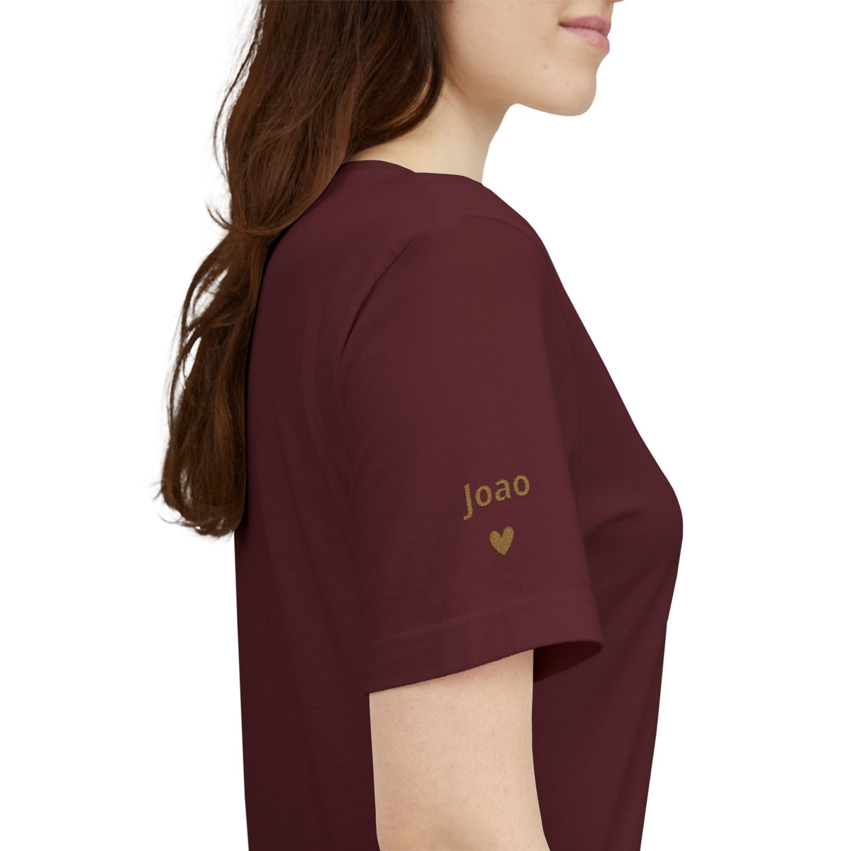 Camiseta Mamãe com Data Bordada no Peito e Nomes na Manga