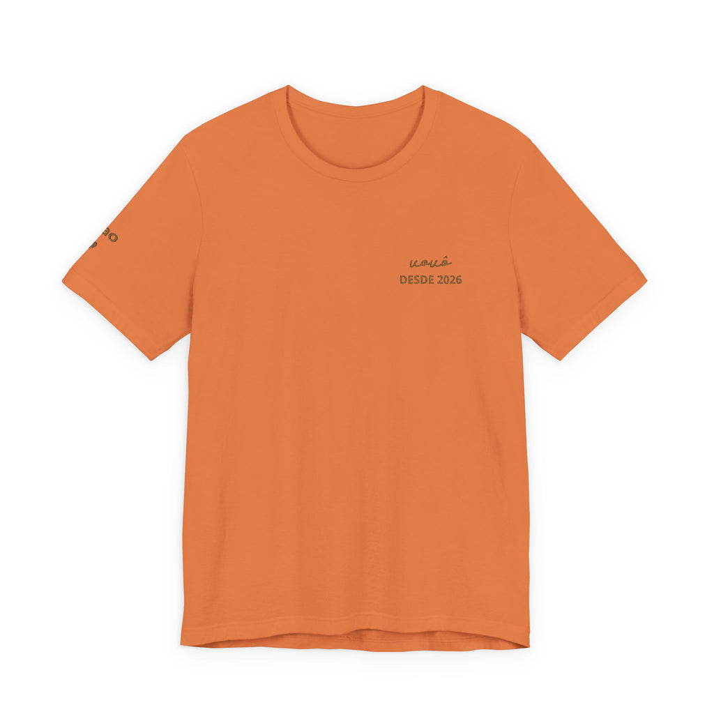 Camiseta Vovó com Data Bordada no Peito e Nomes na Manga