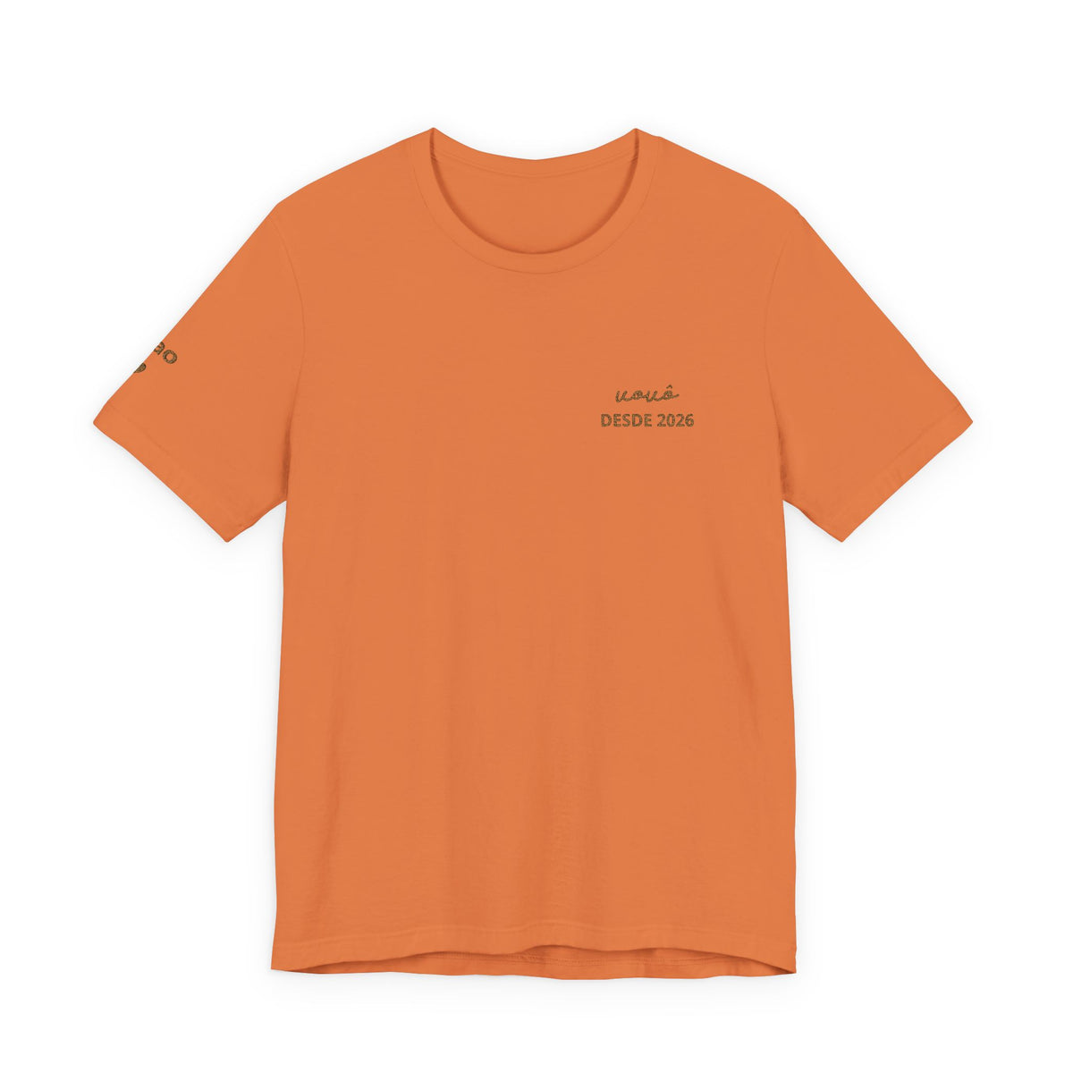 Camiseta Vovó com Data Bordada no Peito e Nomes na Manga
