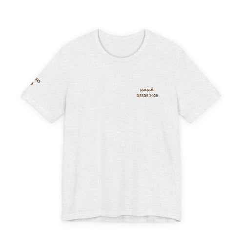Camiseta Vovó com Data Bordada no Peito e Nomes na Manga